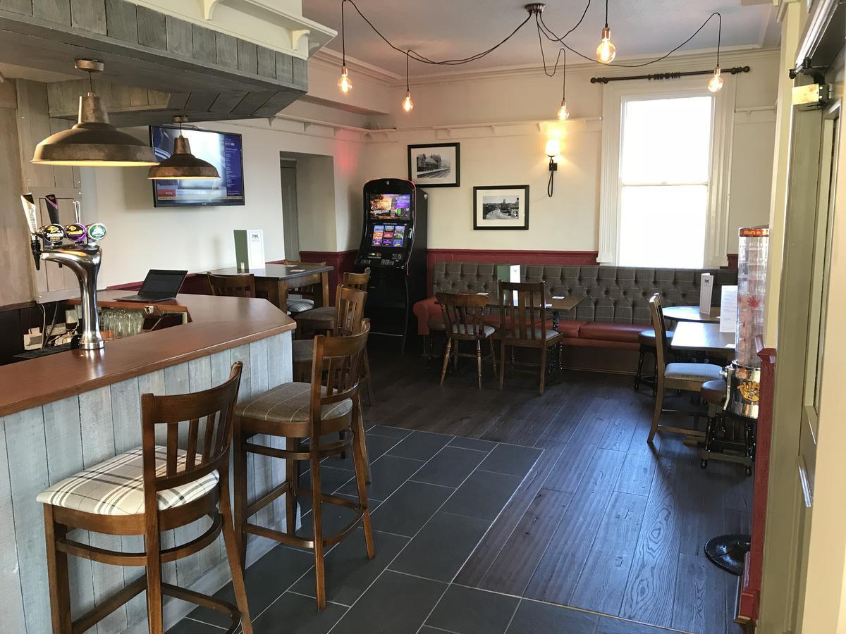 The Norfolk Arms, Chapeltown Hotel Шефилд Екстериор снимка